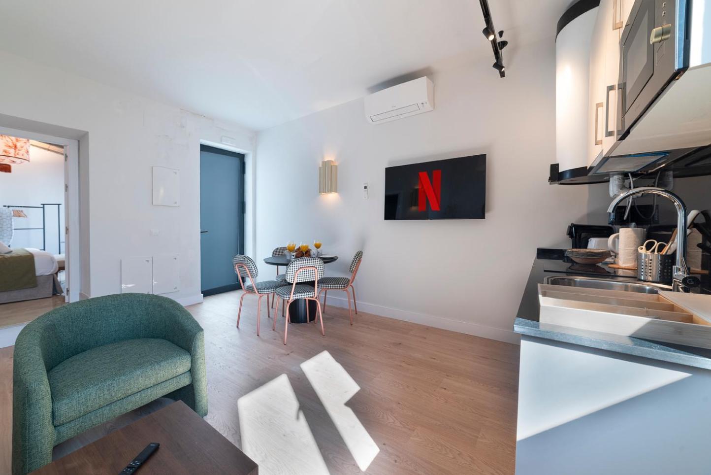 Slow Salvador Apartment Sevilla